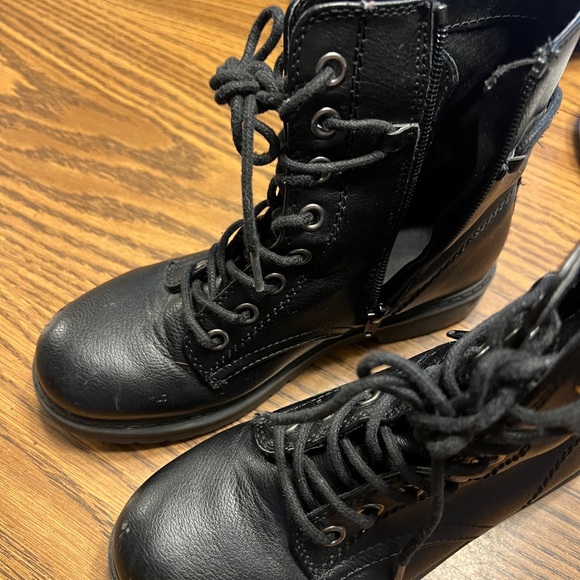 Black combat boots - Picture 3 of 5